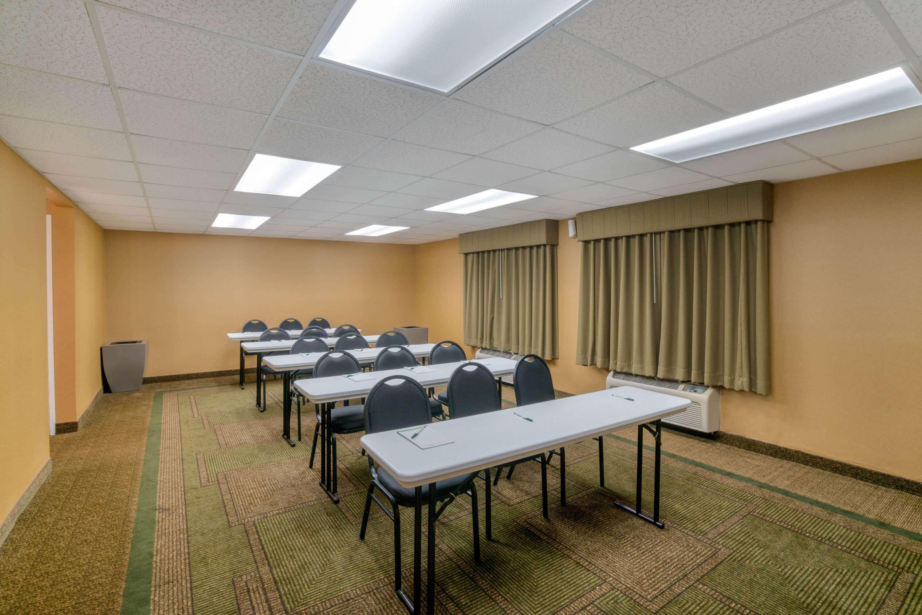 La Quinta By Wyndham Nashville Airport Exterior photo