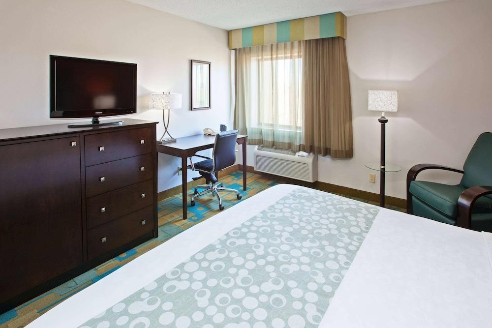 La Quinta By Wyndham Nashville Airport Exterior photo