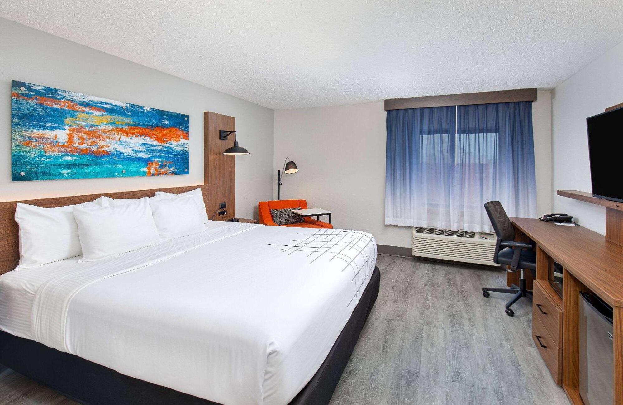 La Quinta By Wyndham Nashville Airport Exterior photo