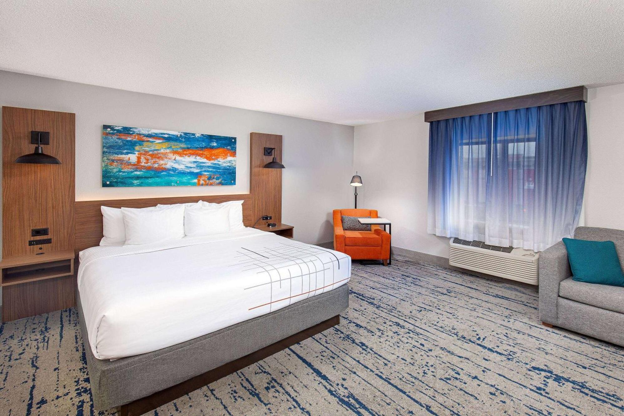 La Quinta By Wyndham Nashville Airport Exterior photo