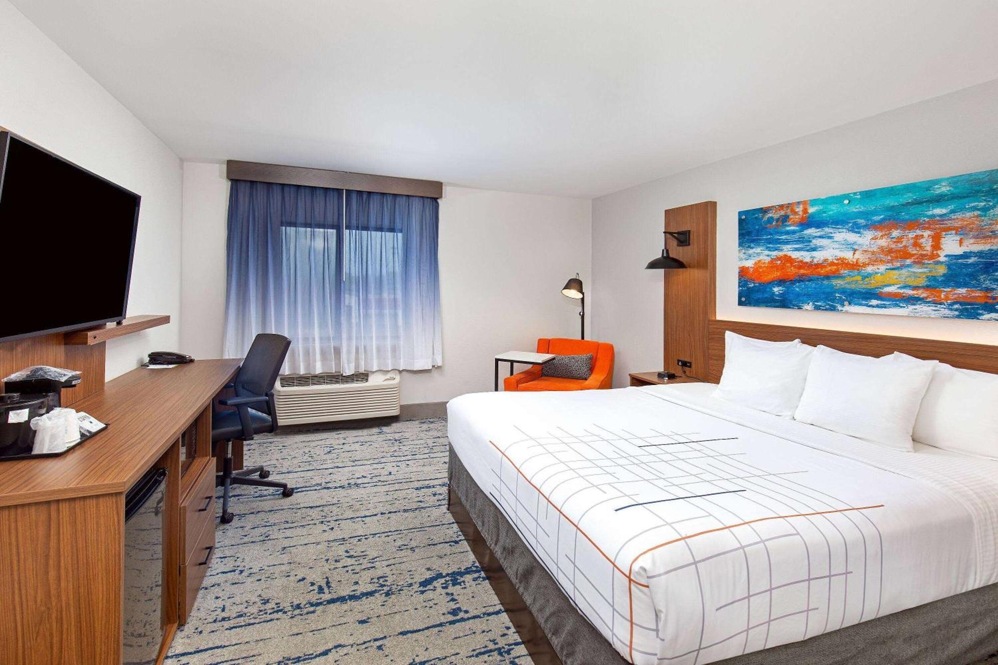 La Quinta By Wyndham Nashville Airport Exterior photo